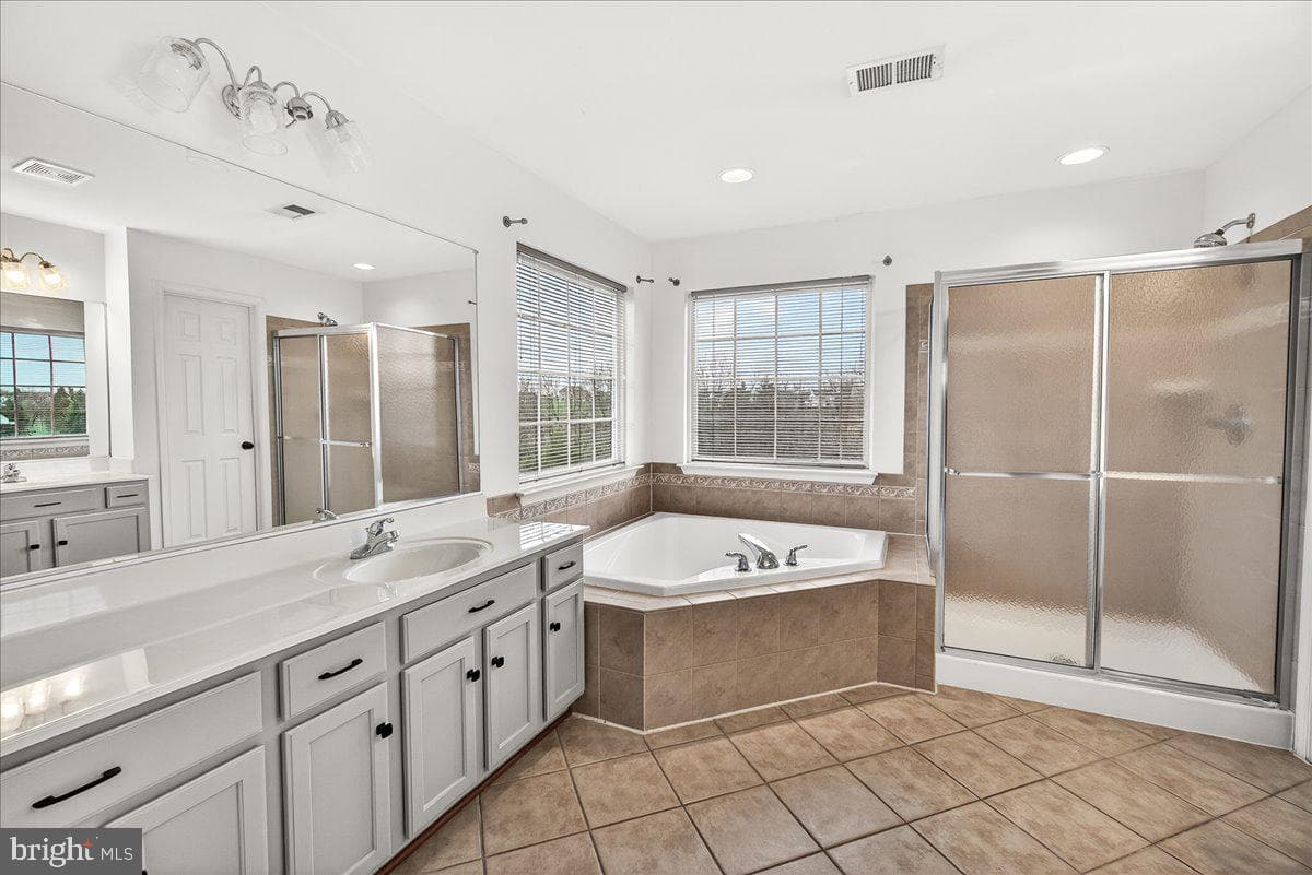 603 N Shannon photo 34
