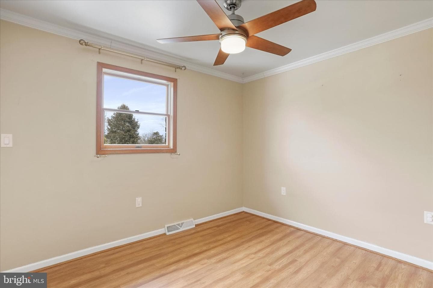 47 Emerald Drive photo 34