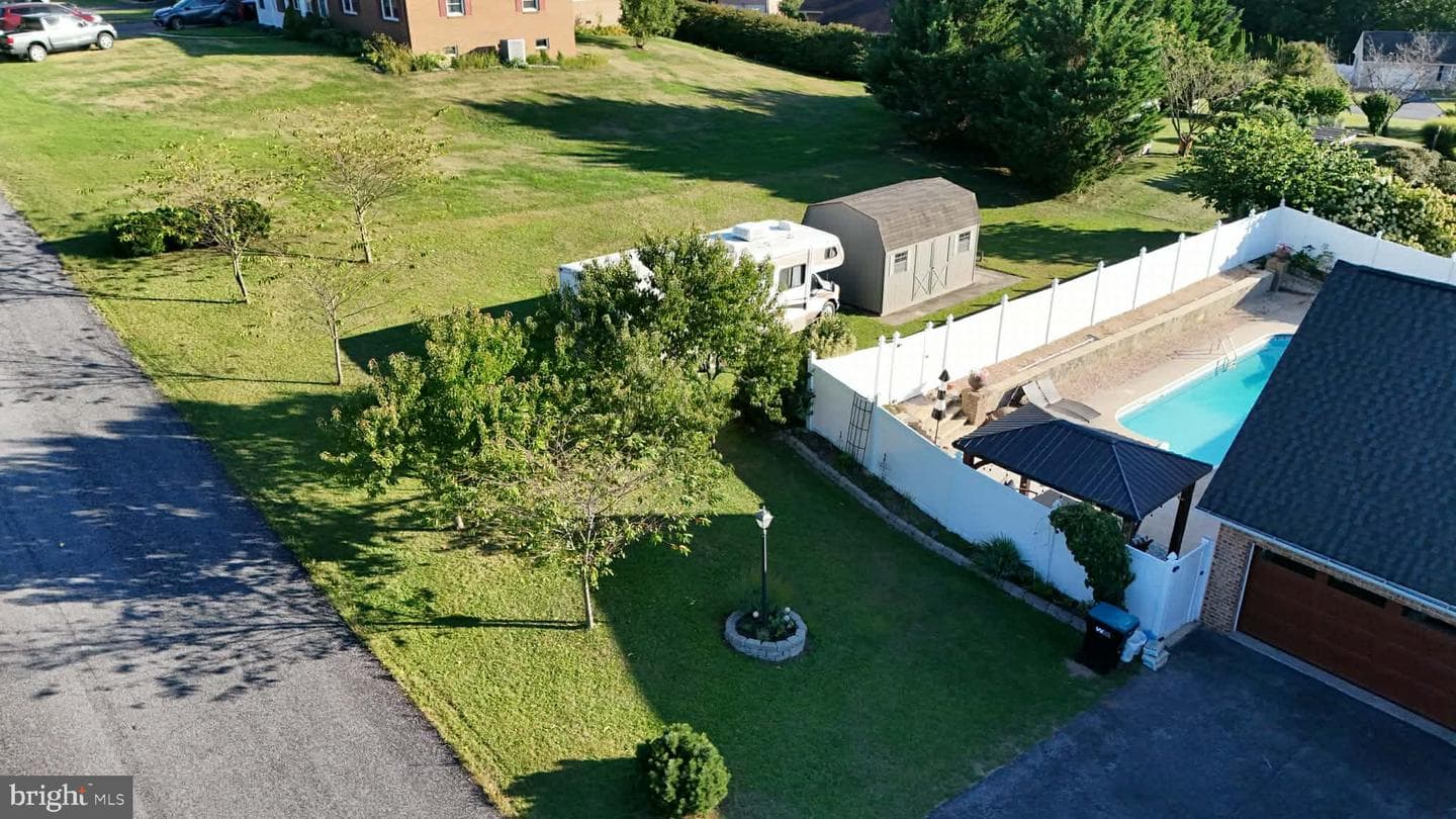 47 Emerald Drive photo 8