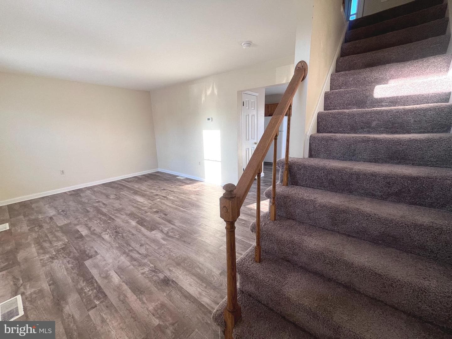 539 Bracken Drive photo 5