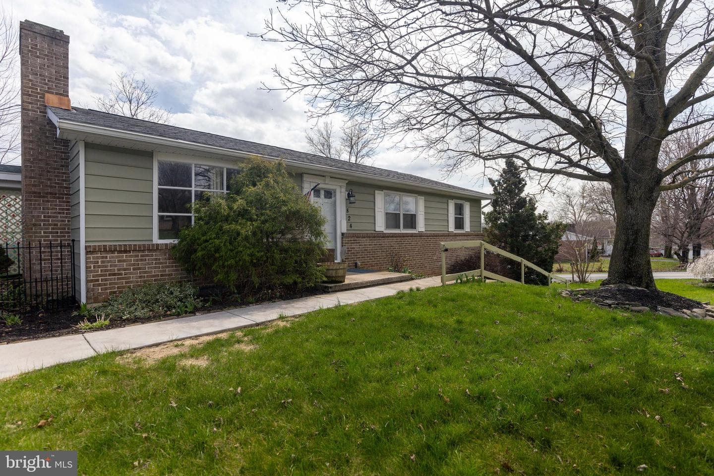 824 Fox Meadow Road photo 3