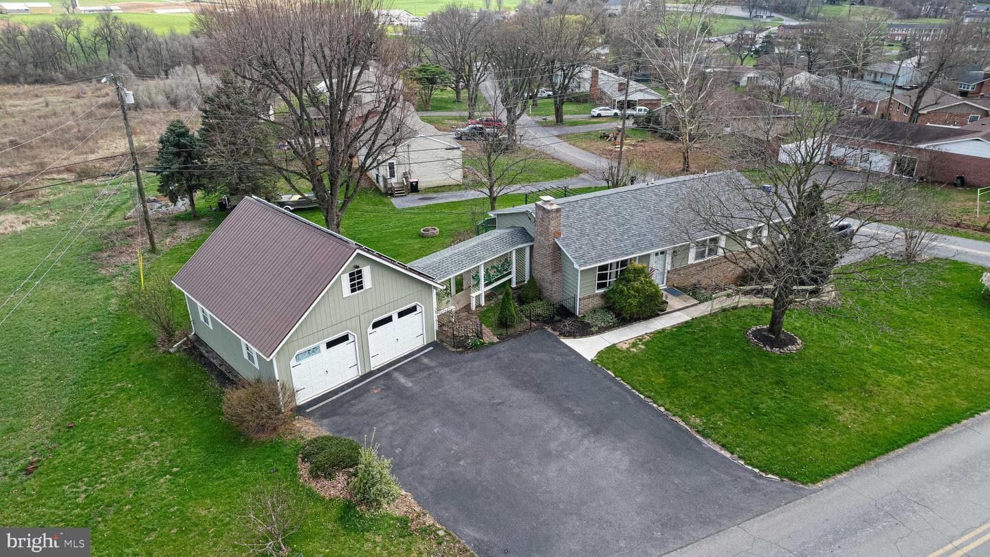 824 Fox Meadow Road photo 4