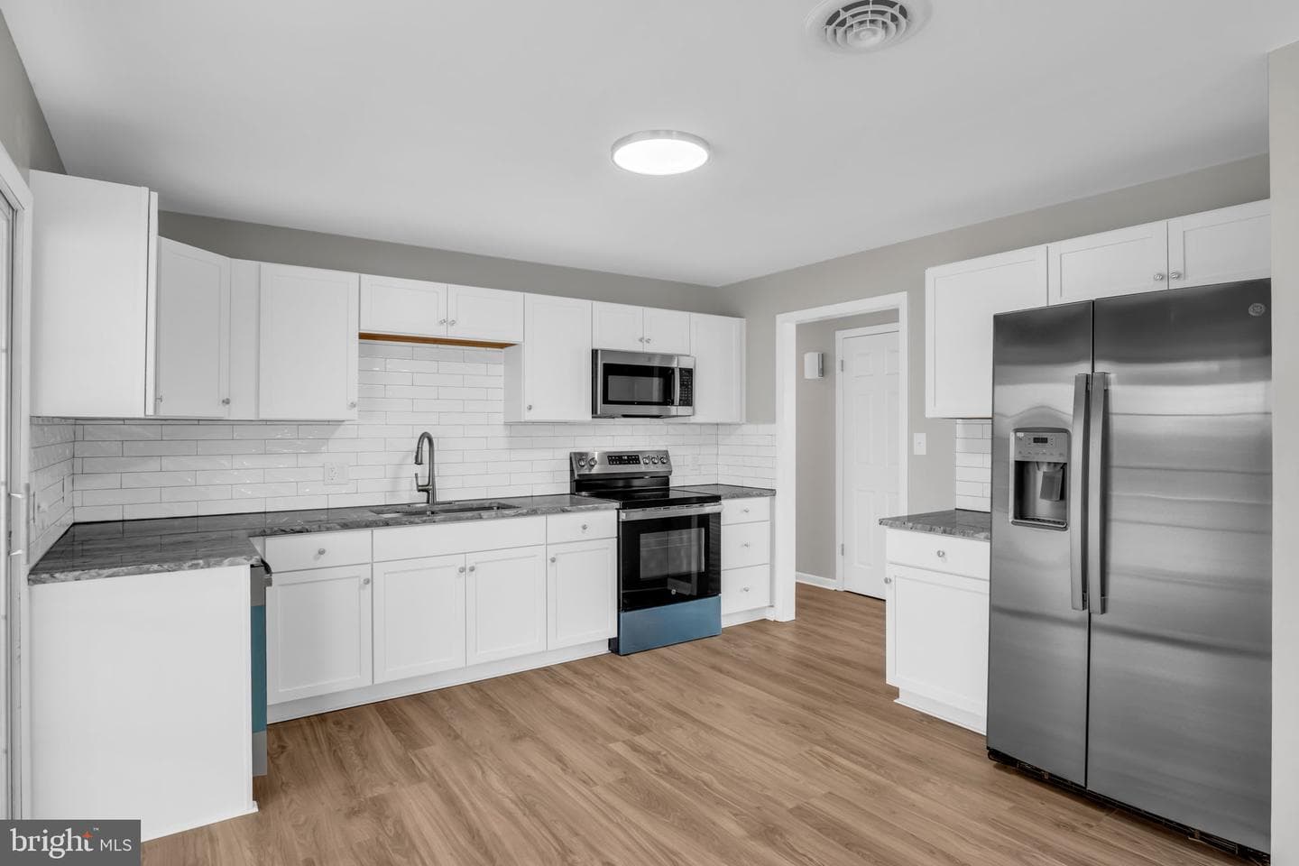3879 Ricklyn Drive photo 8