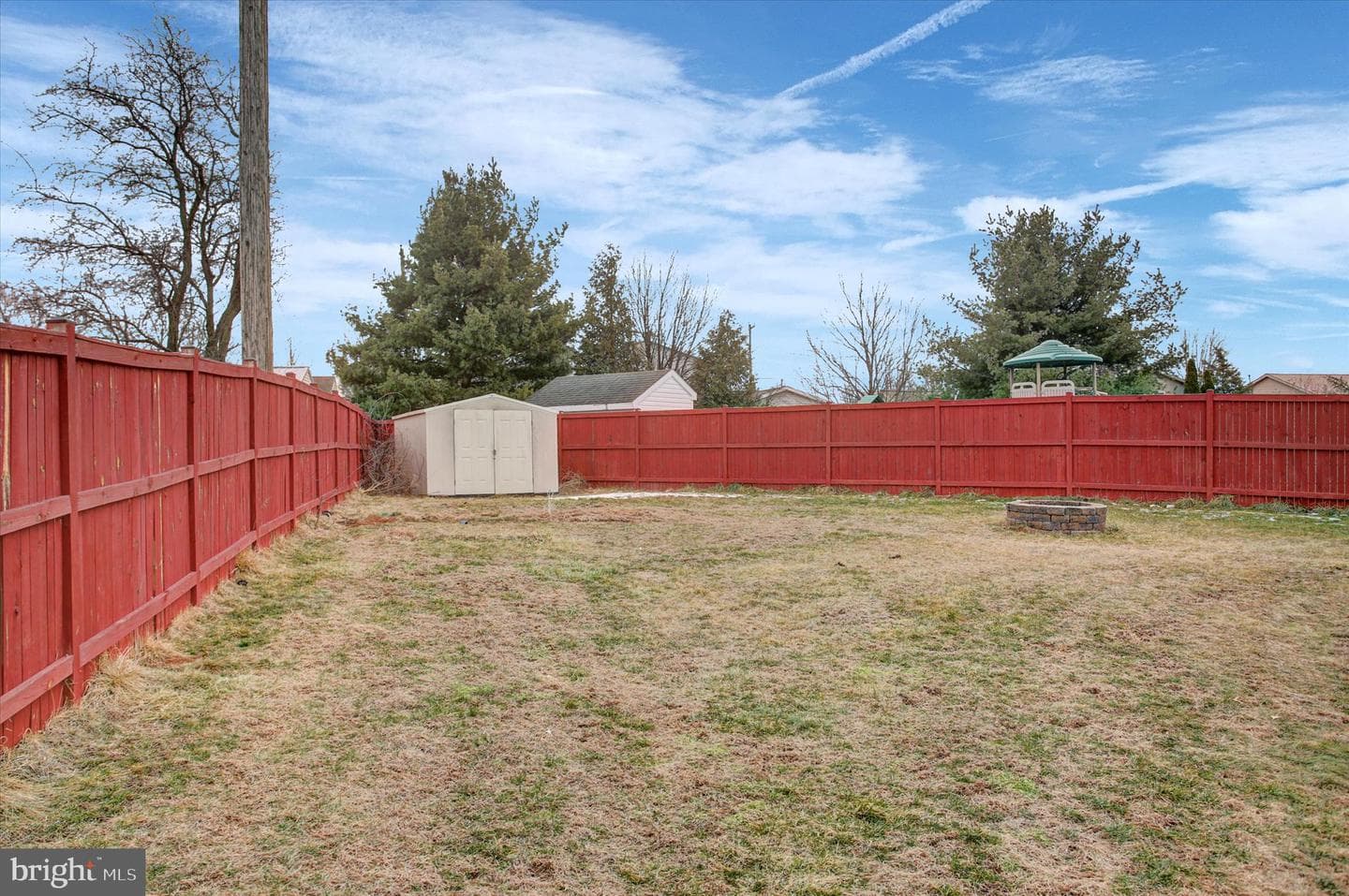 1760 Holly Lane photo 34
