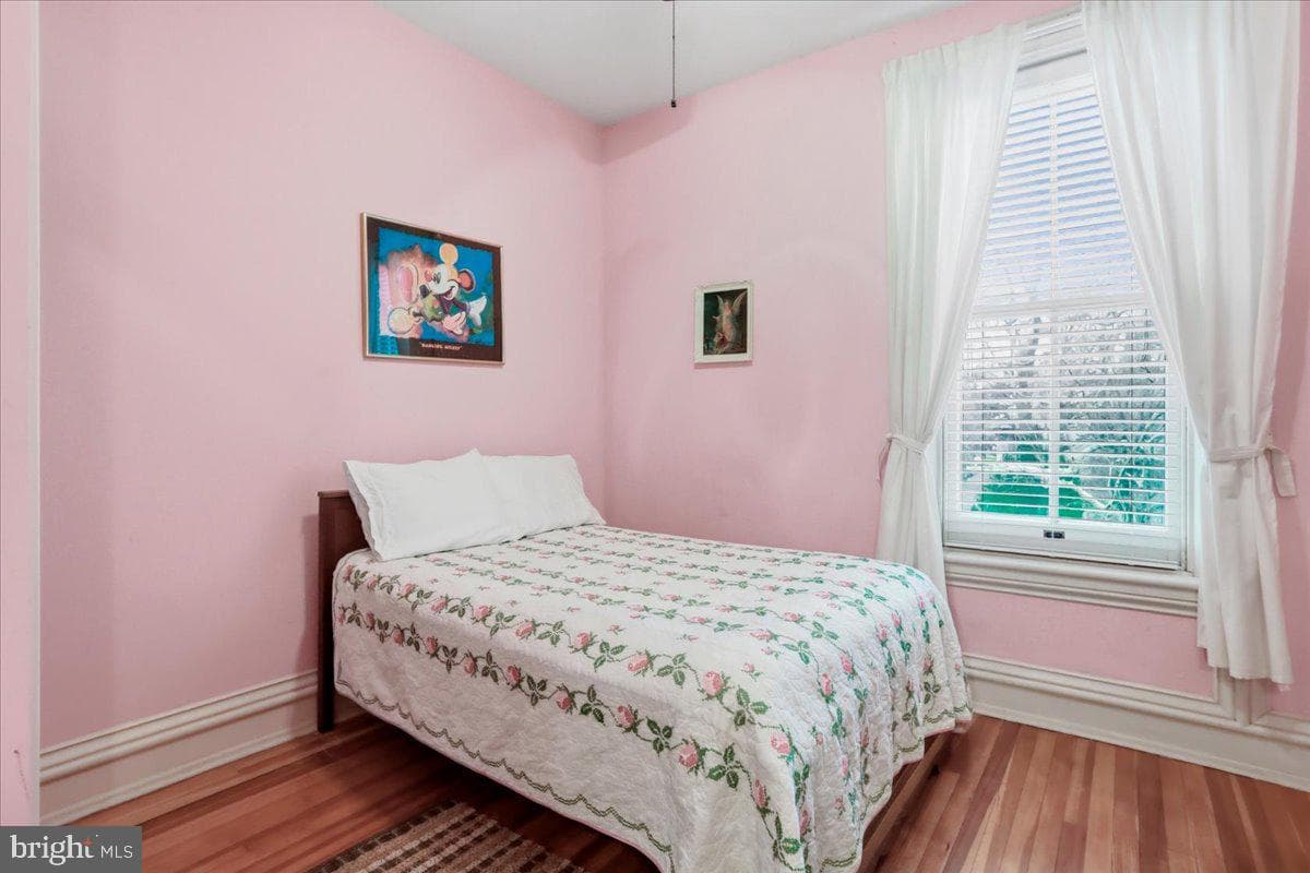 827 Philadelphia Avenue photo 51