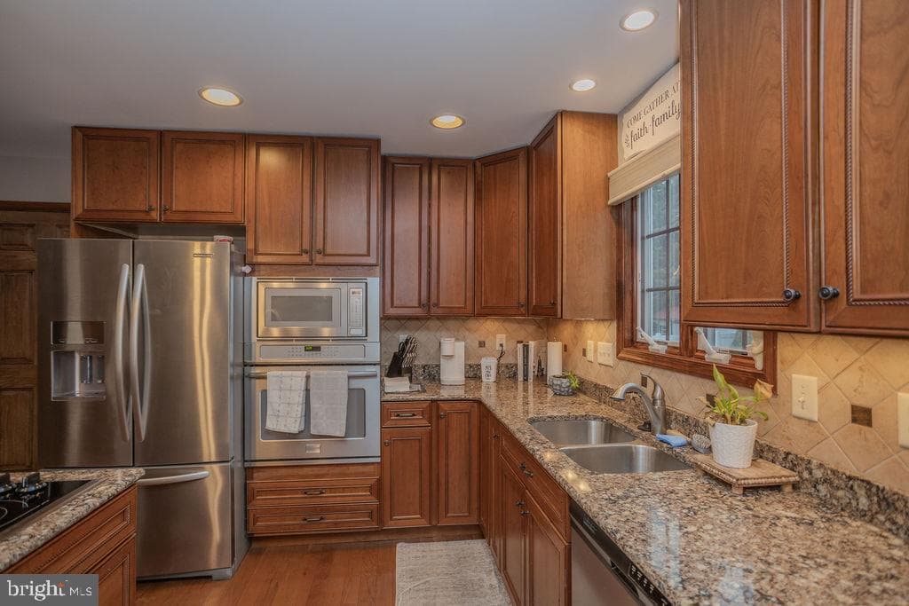233 Carmack Drive photo 25