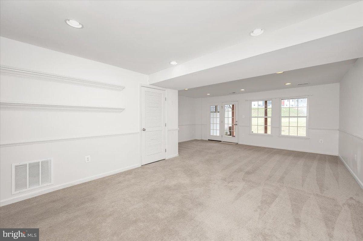 12436 N Welty photo 44