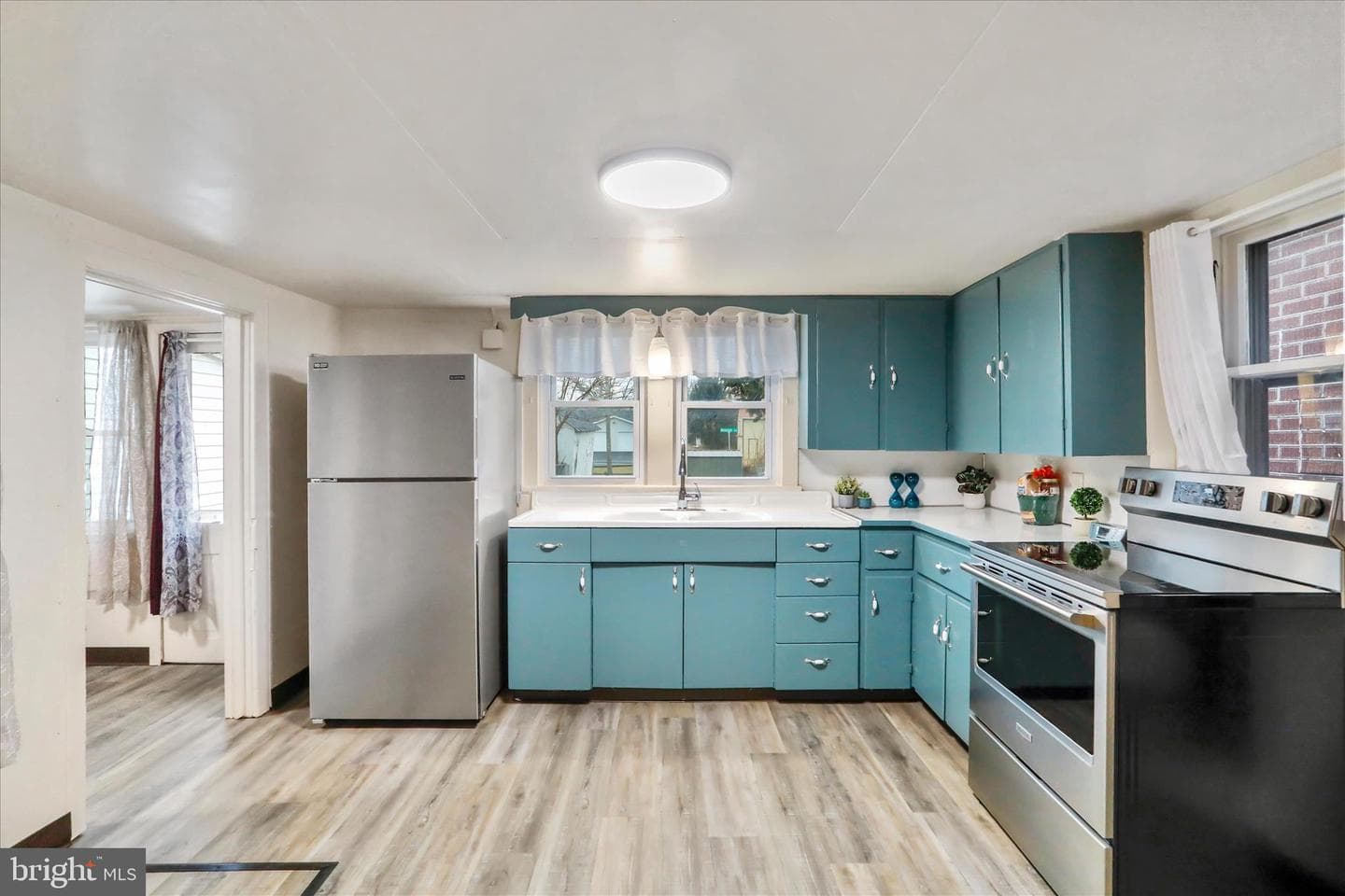 129 E Franklin Street photo 14