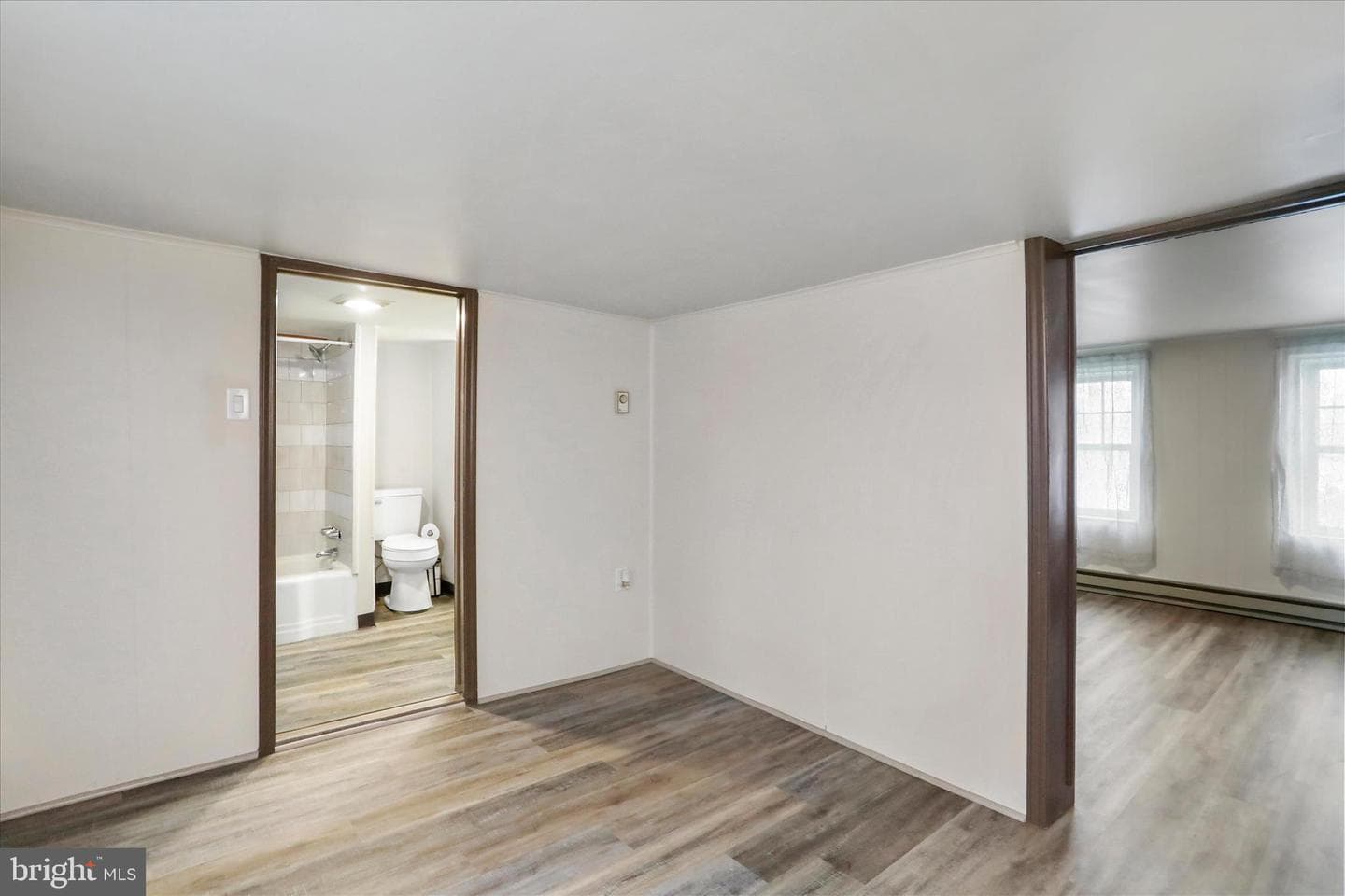 129 E Franklin Street photo 18