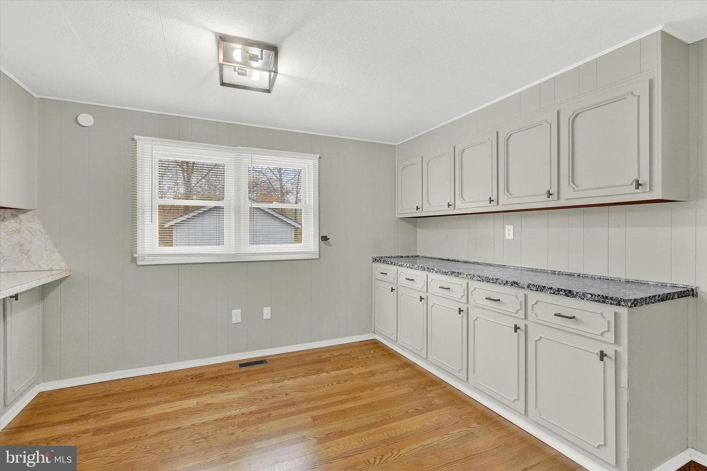 3220 Anthony Highway photo 4