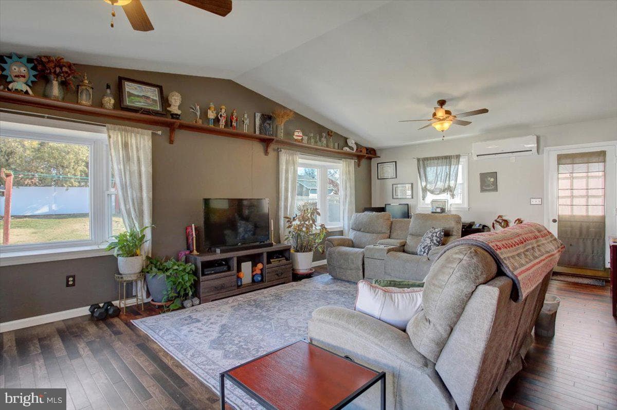 128 Hillside Drive photo 16