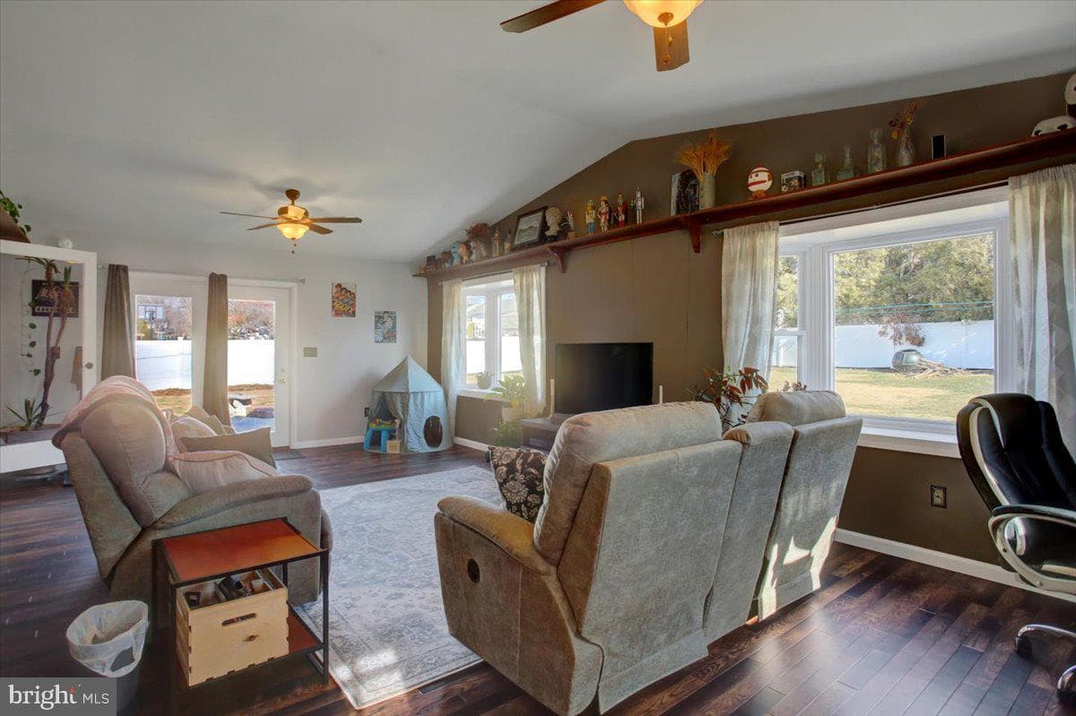 128 Hillside Drive photo 18