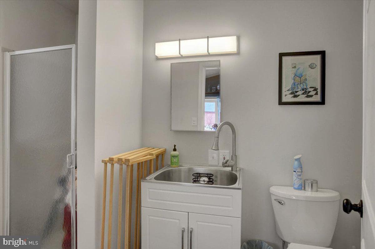 128 Hillside Drive photo 32