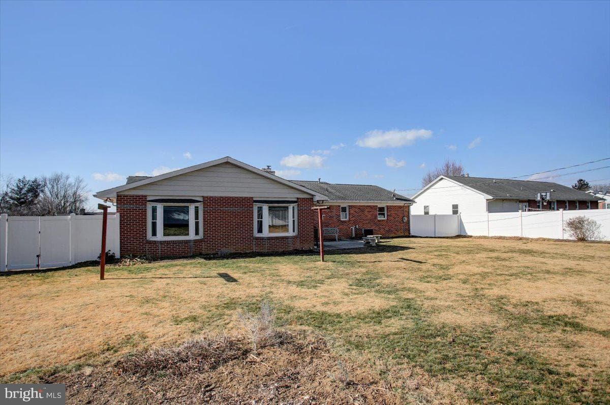 128 Hillside Drive photo 38