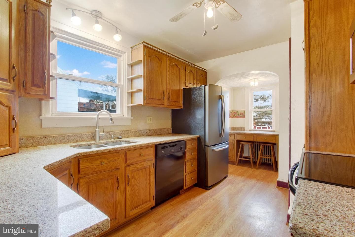 319 N Franklin Street photo 3