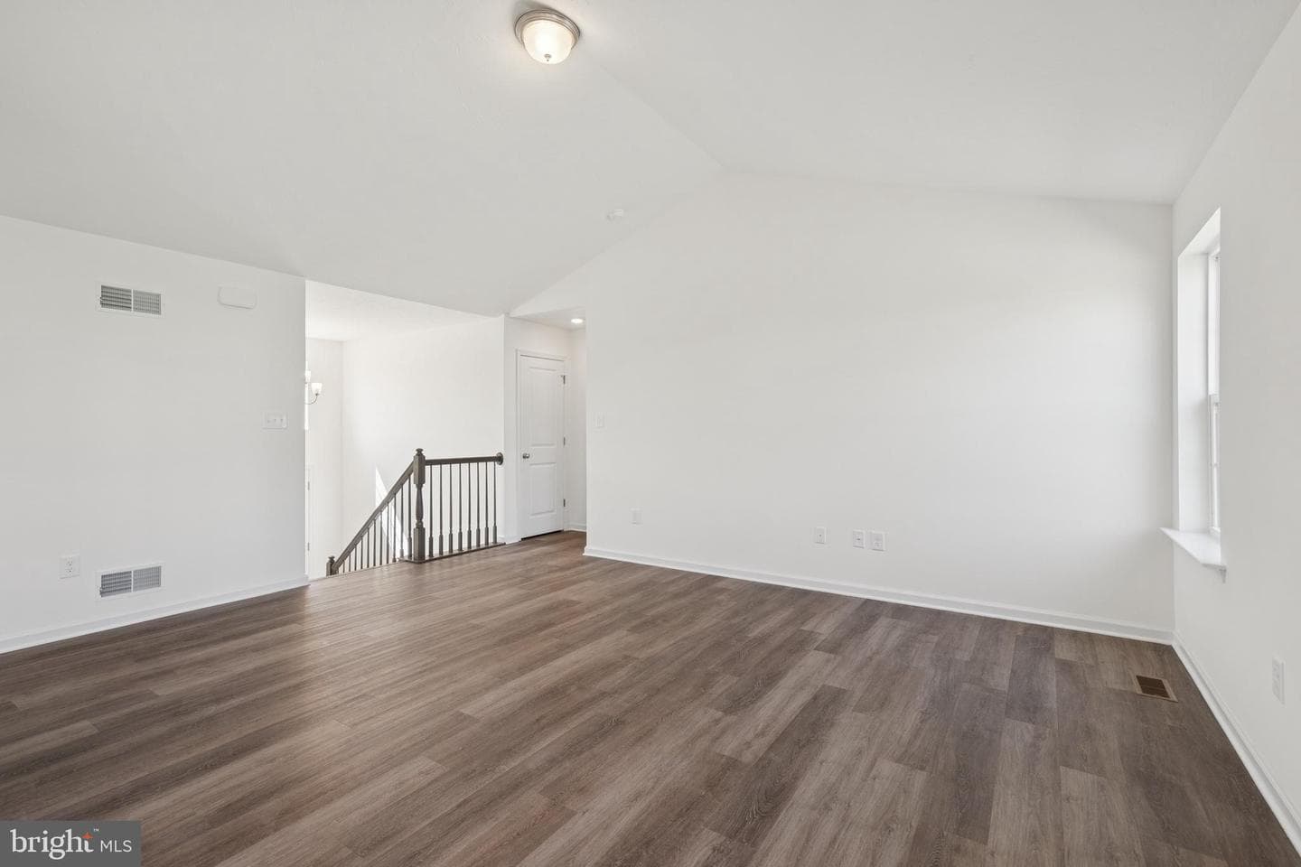 1668 Falcon Lane #243 photo 5