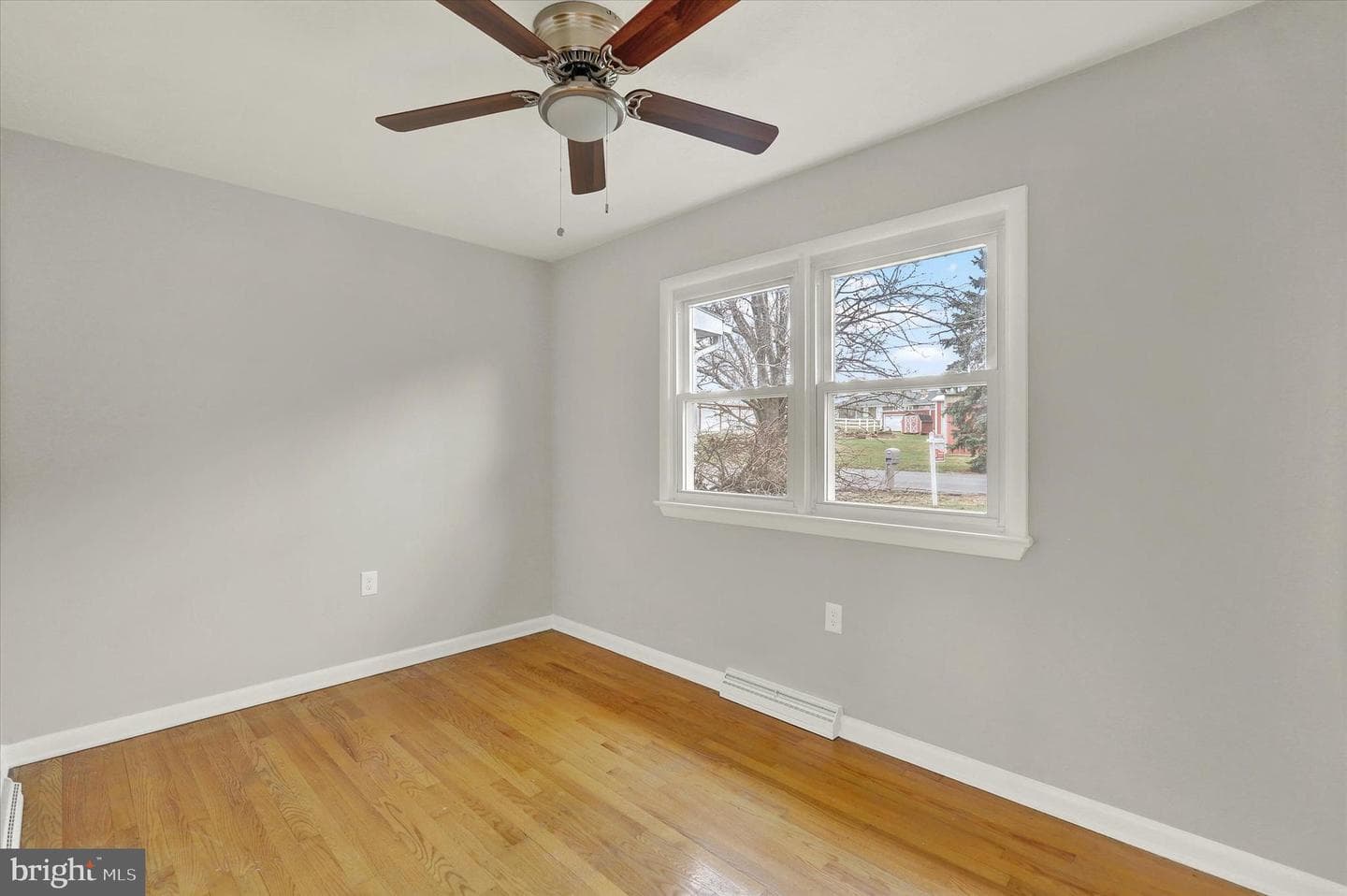 1370 3rd Avenue photo 19