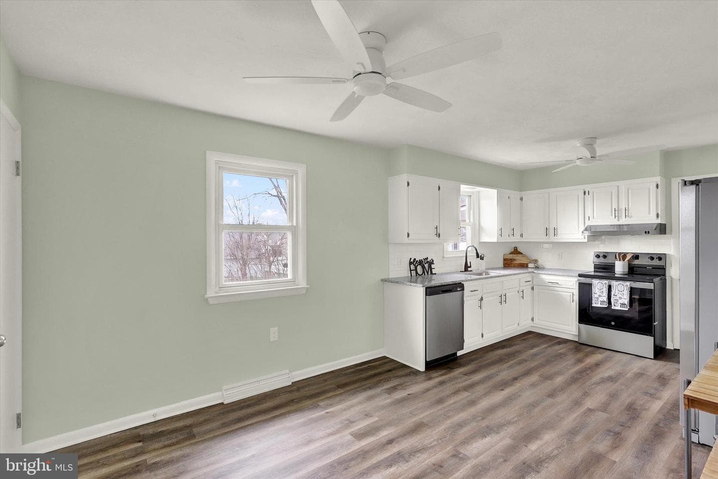 1370 3rd Avenue photo 5