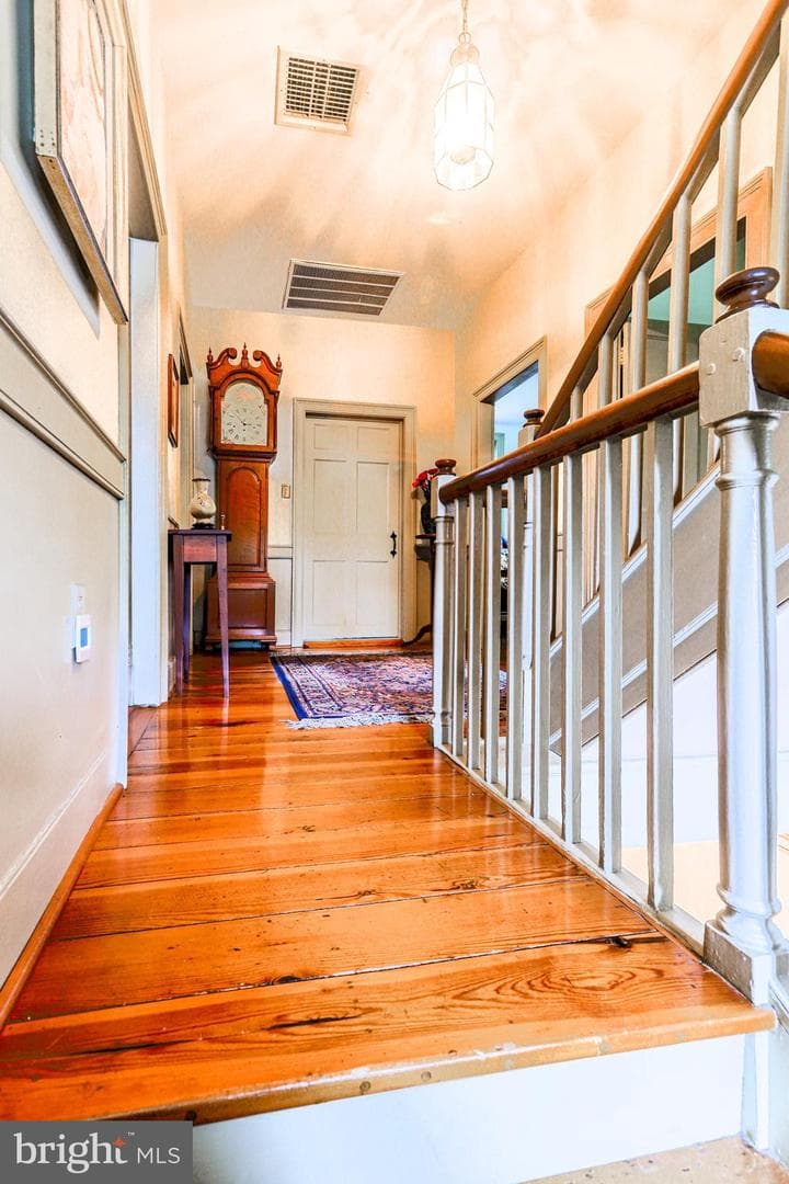 5645 Greenvillage Road photo 16