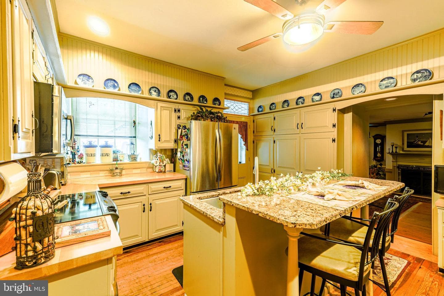 5645 Greenvillage Road photo 9