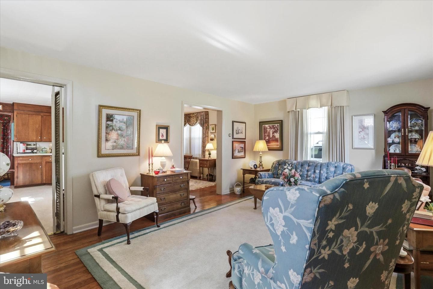 132 Faust Street photo 13