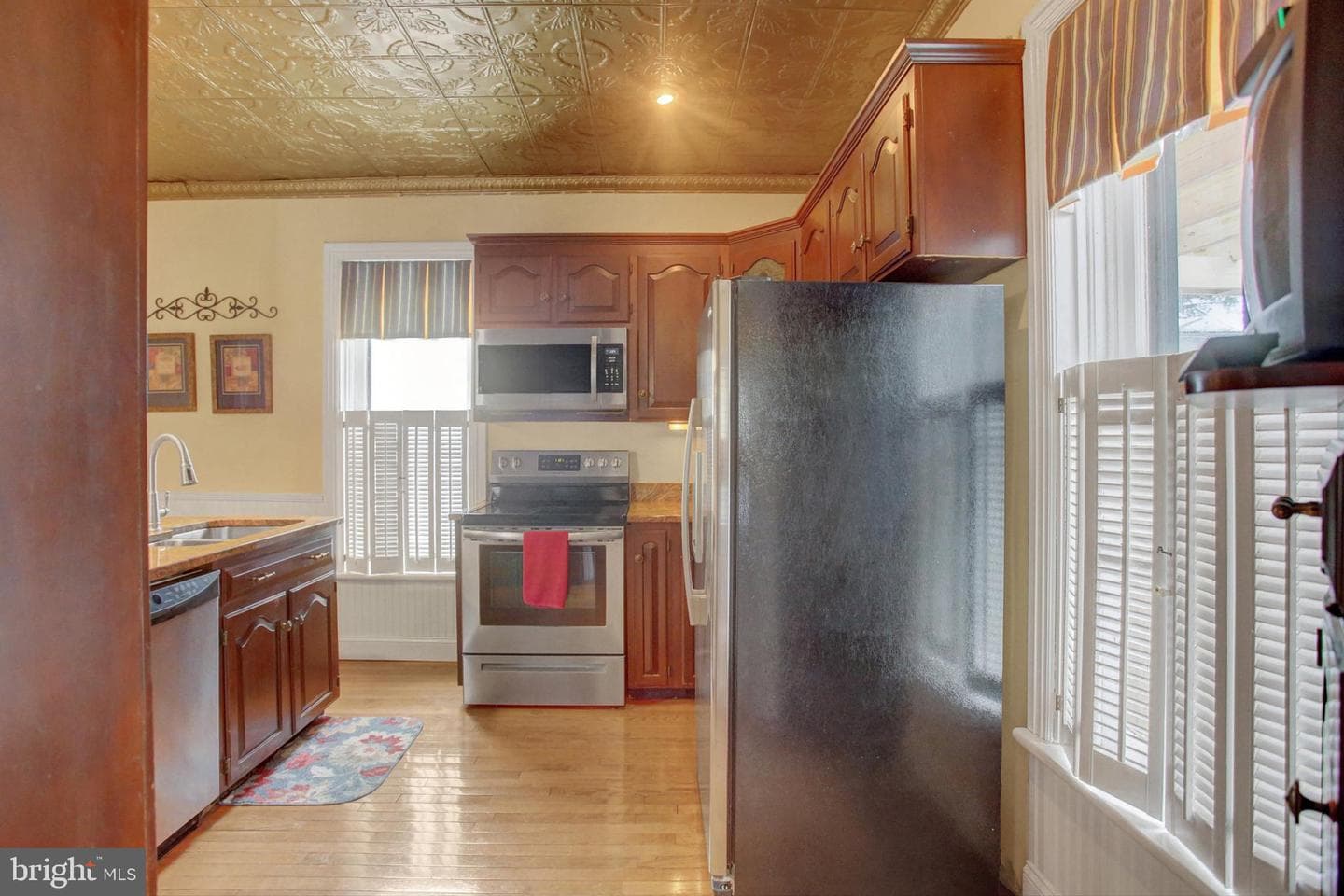 530 E Catherine Street photo 22