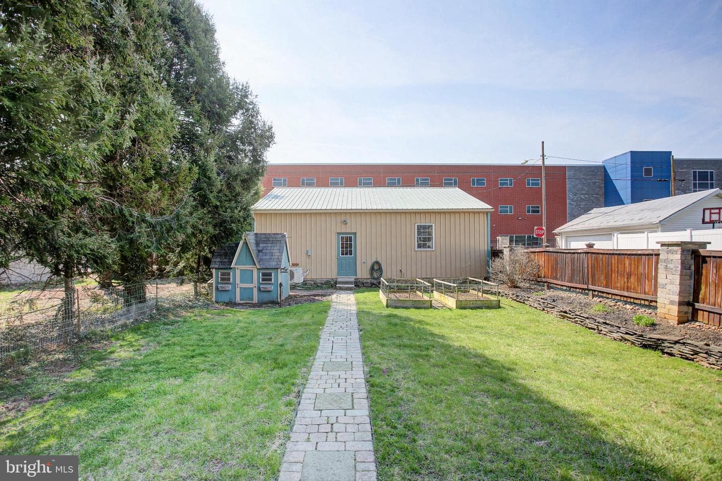 530 E Catherine Street photo 67