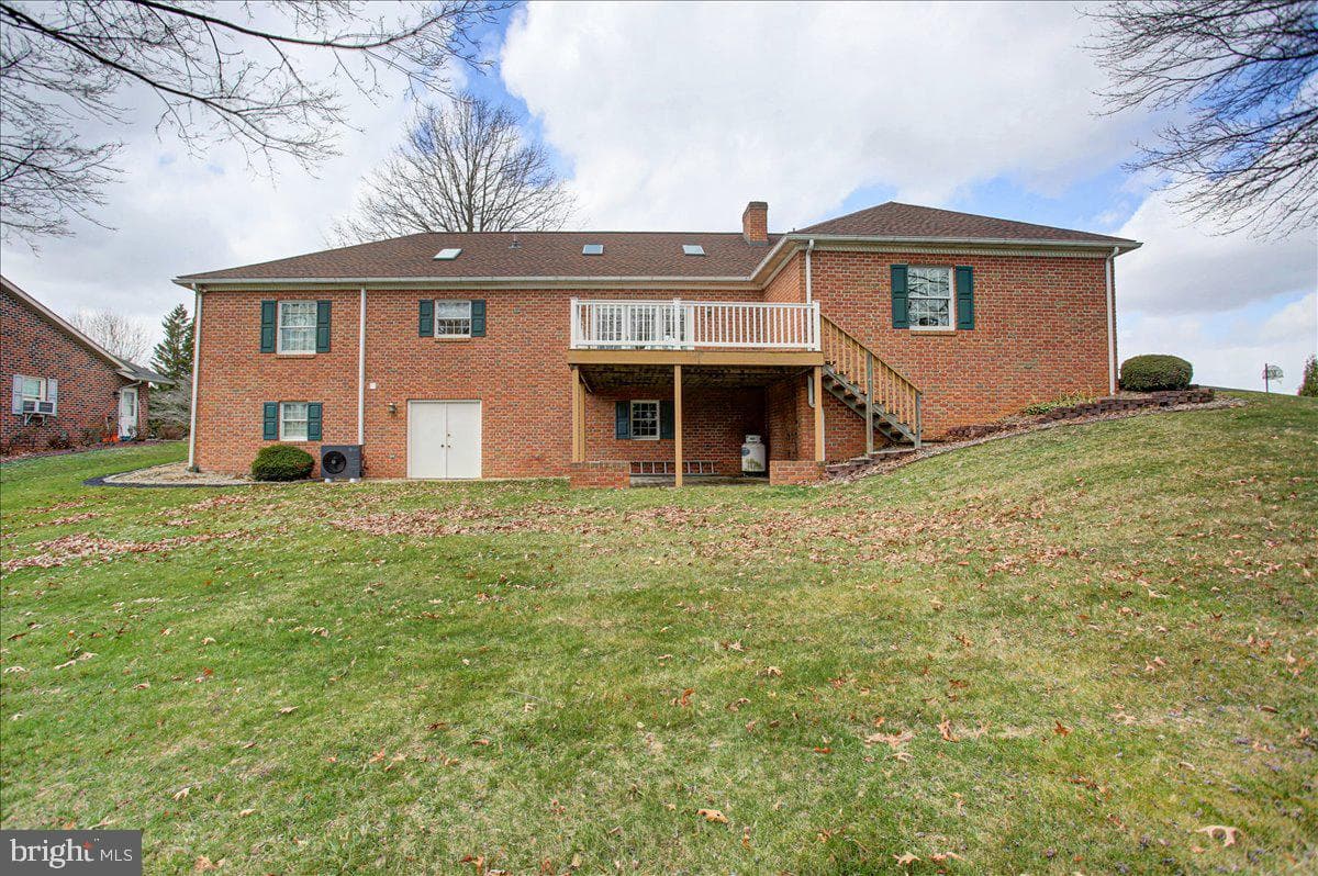 84 Monroe Drive photo 52
