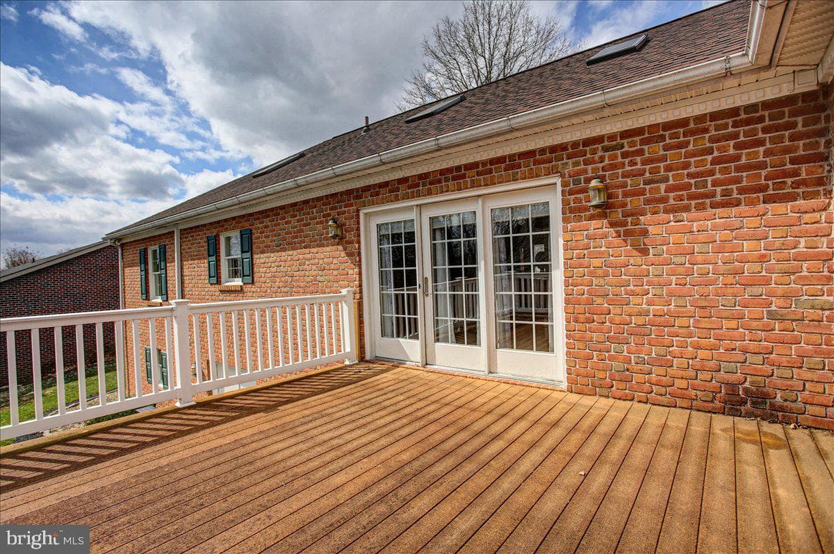 84 Monroe Drive photo 54