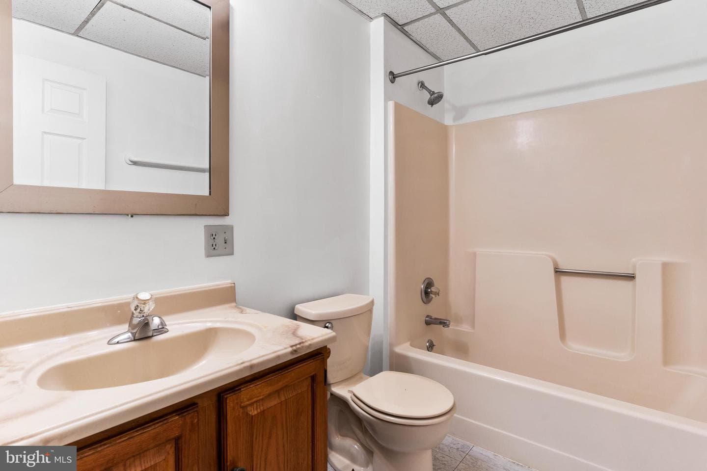 270 Second Street W photo 7