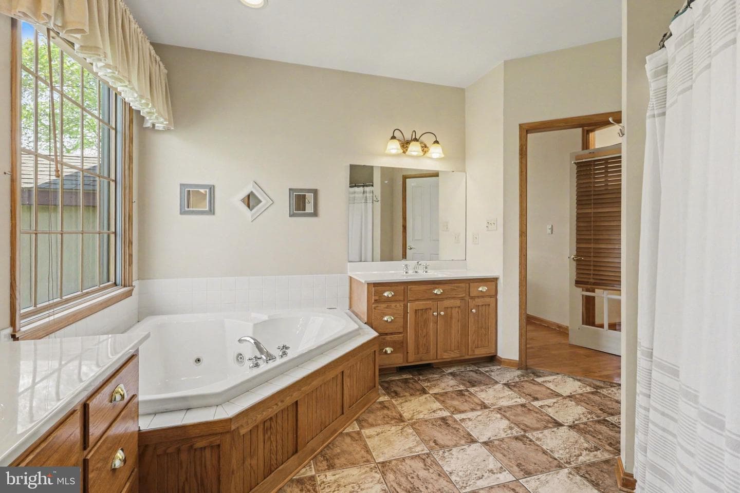 3439 Turnberry Drive photo 22
