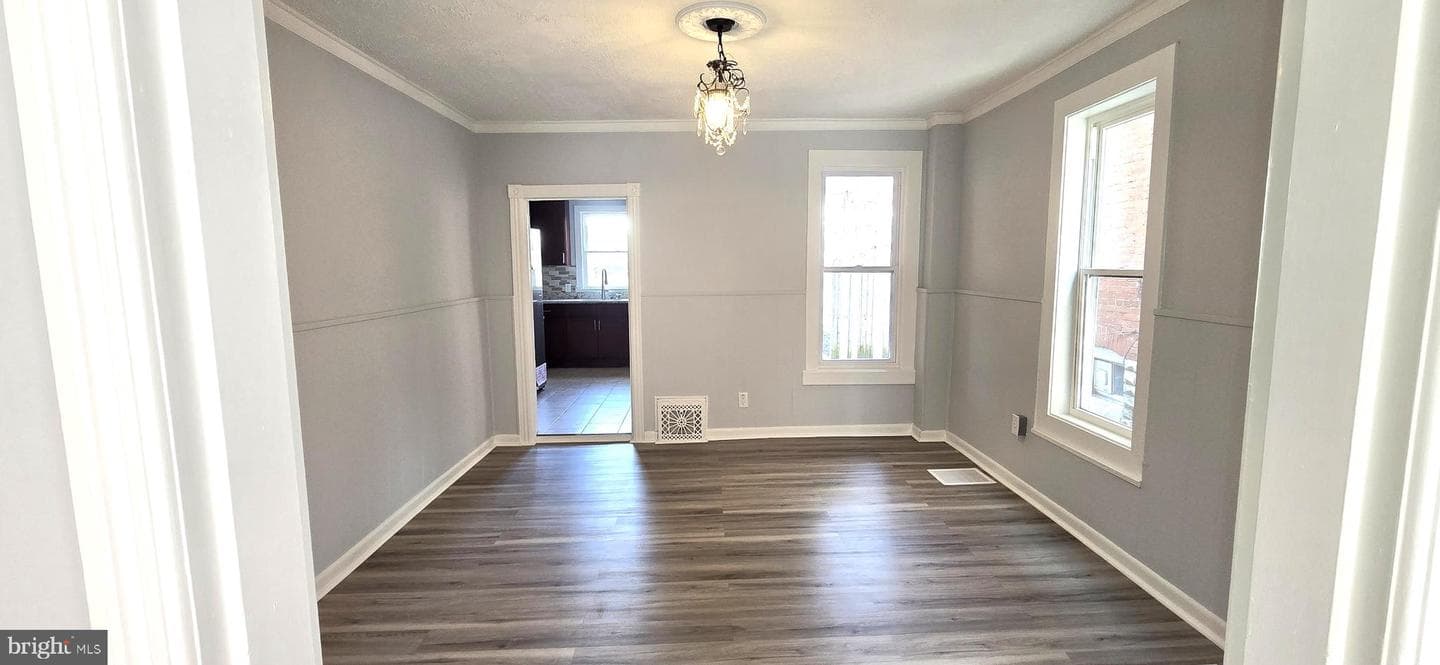 121 N Broad Street photo 14
