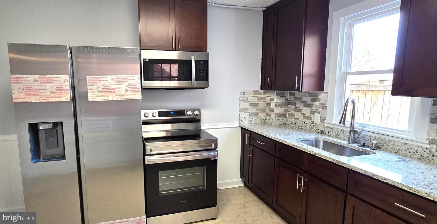 121 N Broad Street photo 18