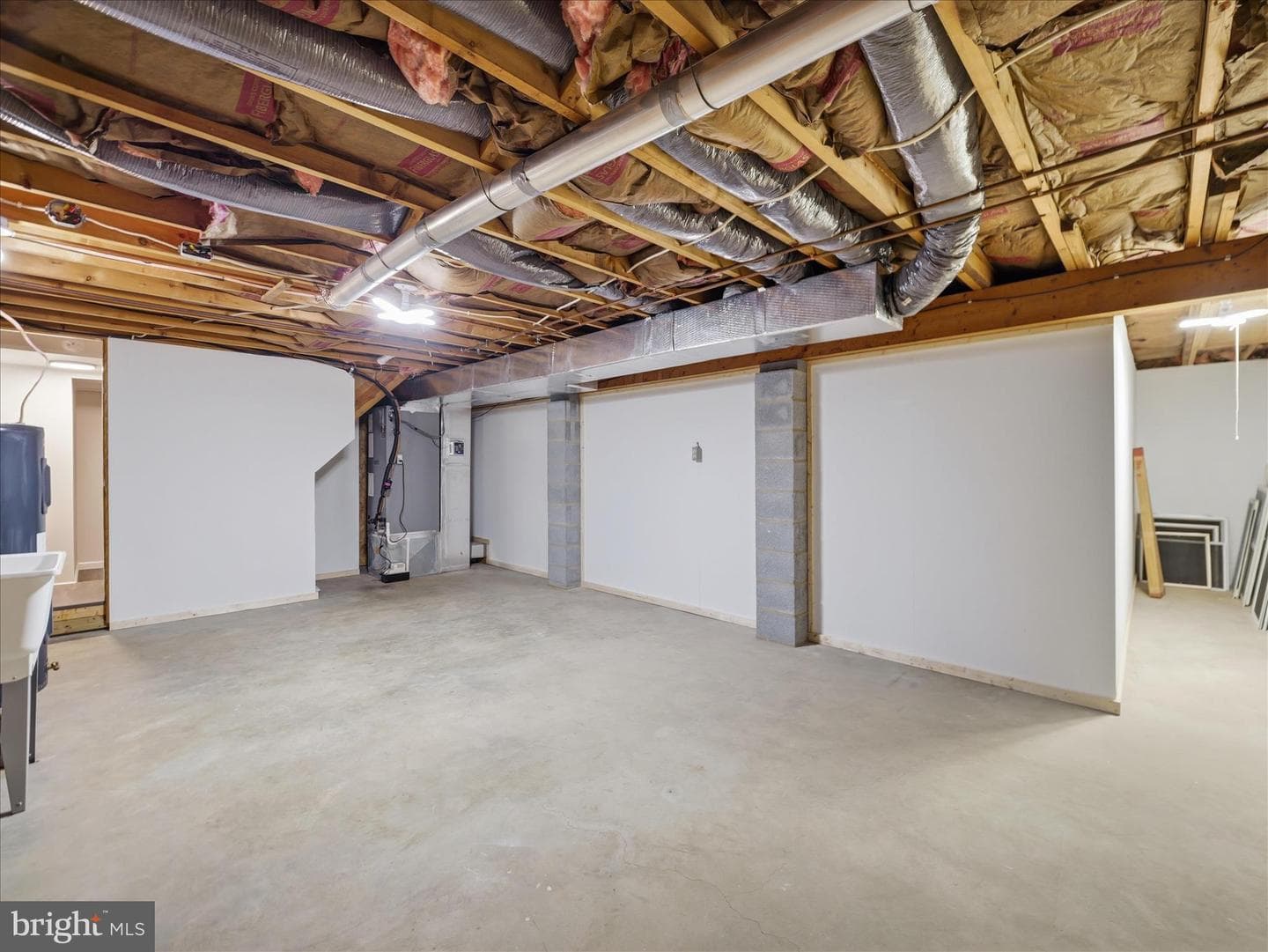 2953 Philadelphia Avenue photo 30