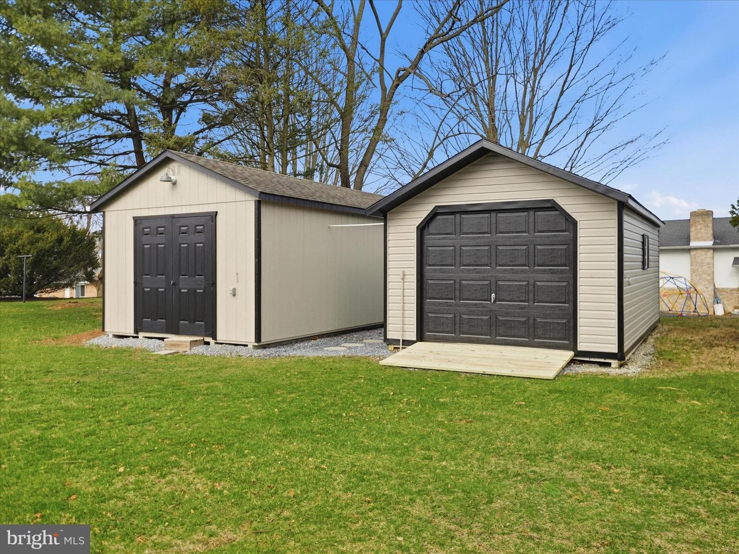 2953 Philadelphia Avenue photo 32
