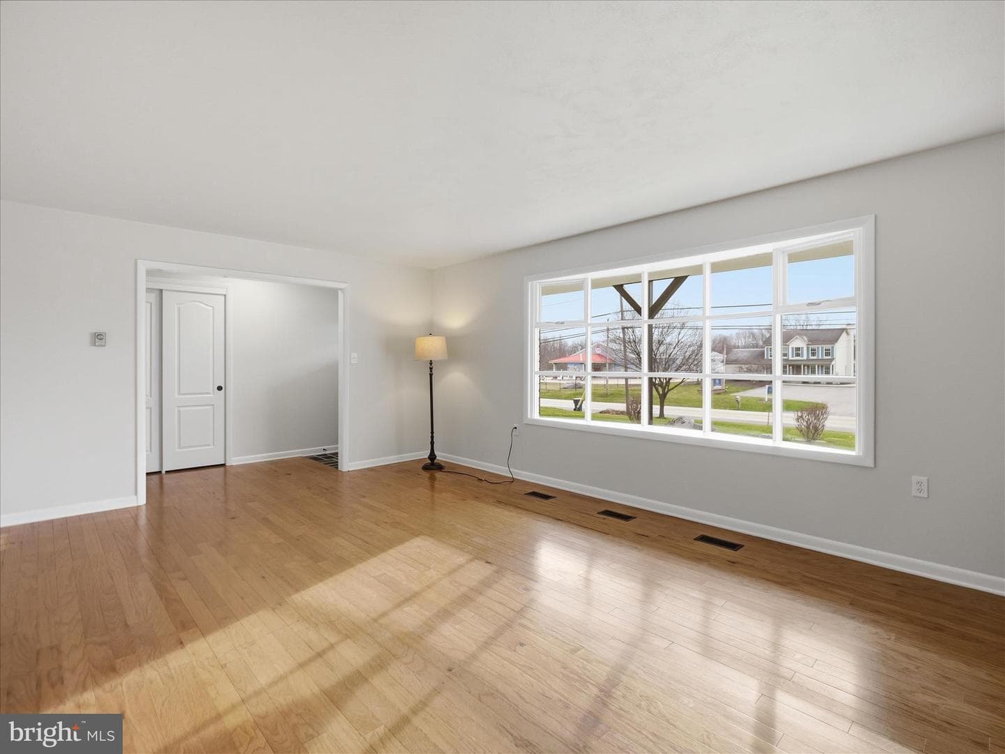 2953 Philadelphia Avenue photo 5