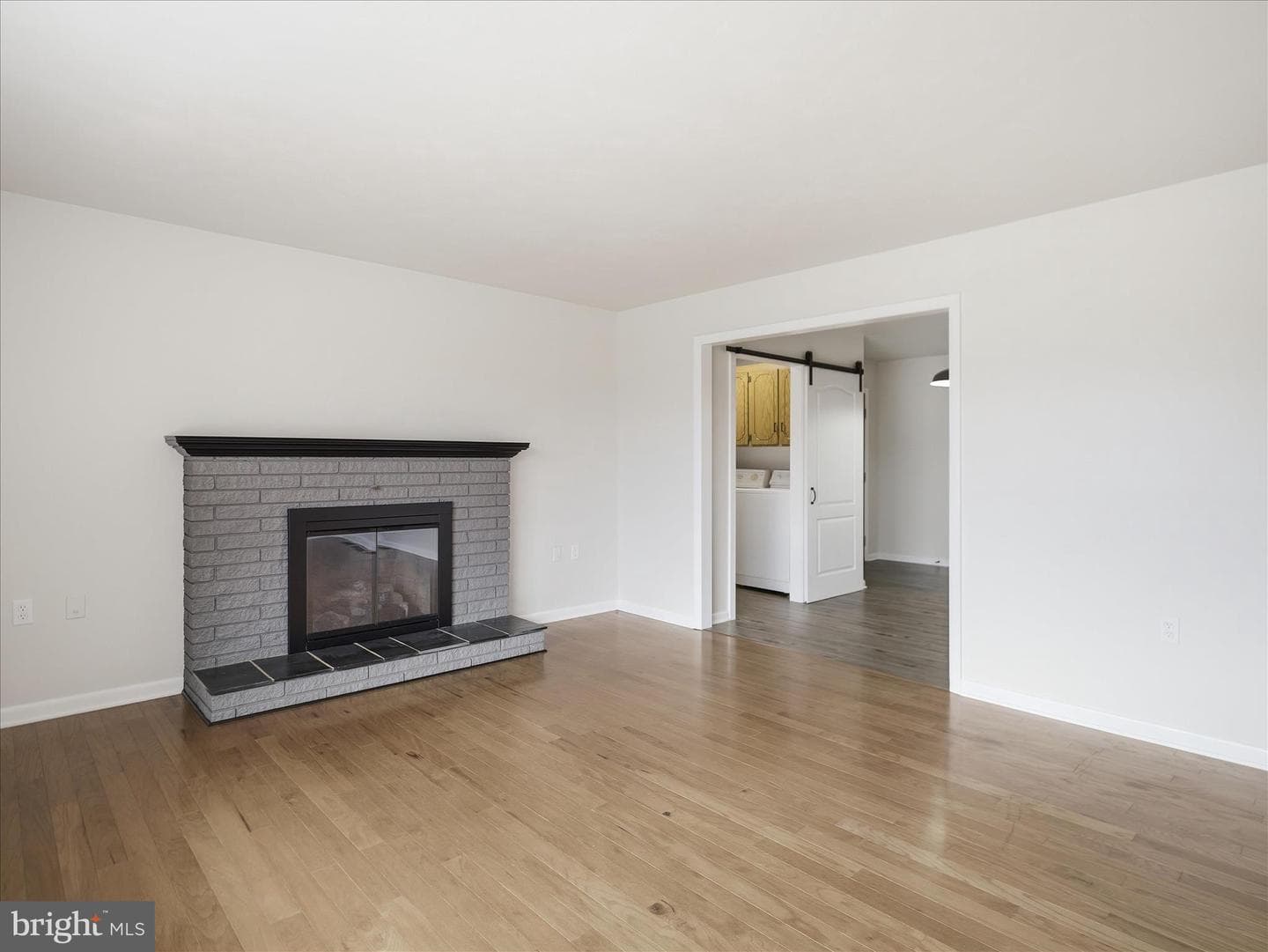 2953 Philadelphia Avenue photo 6