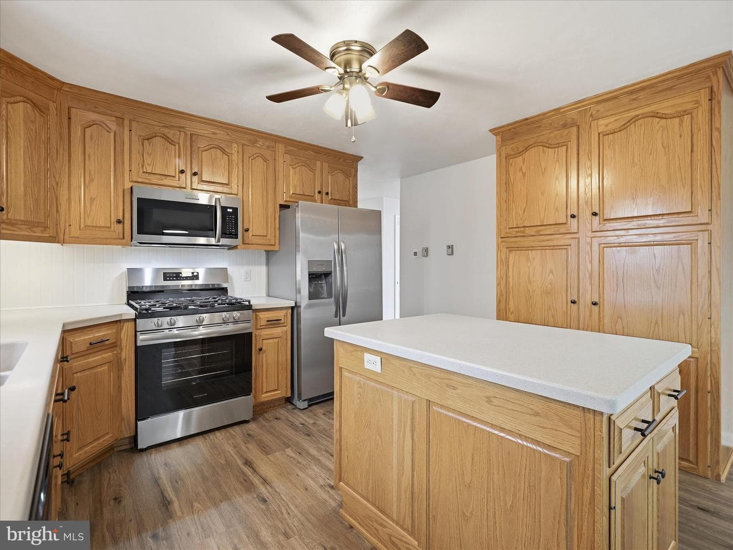 2953 Philadelphia Avenue photo 8