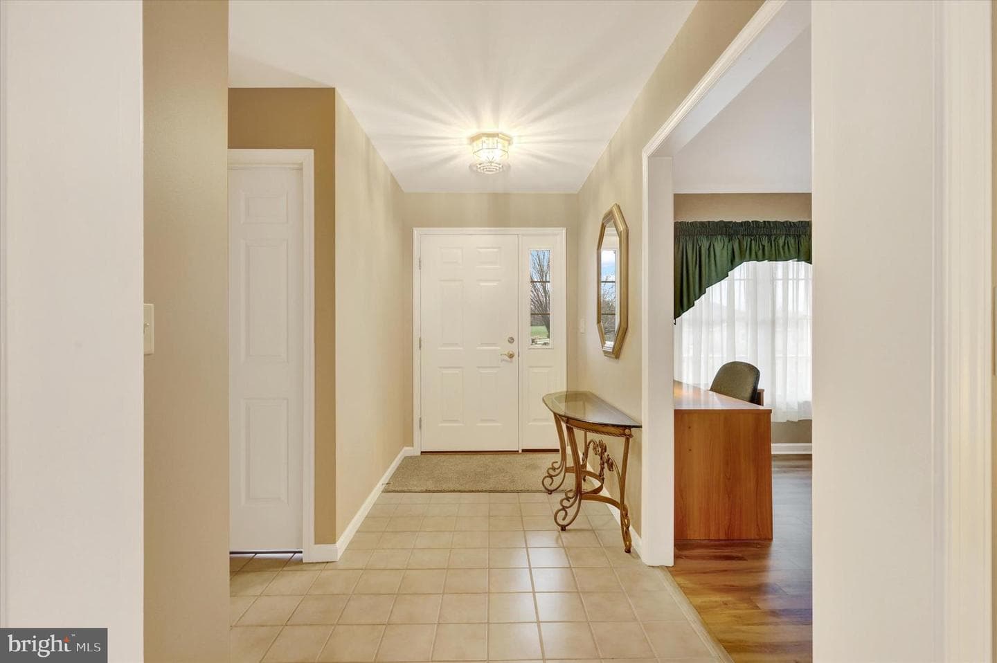 2324 Aronimink Circle photo 3