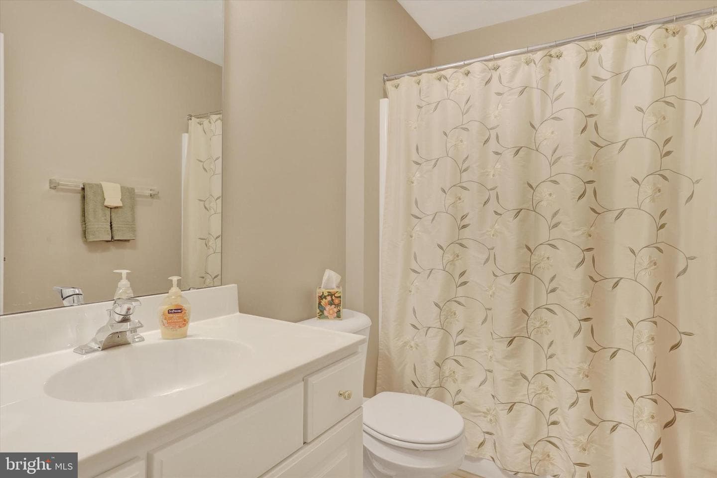 2324 Aronimink Circle photo 7