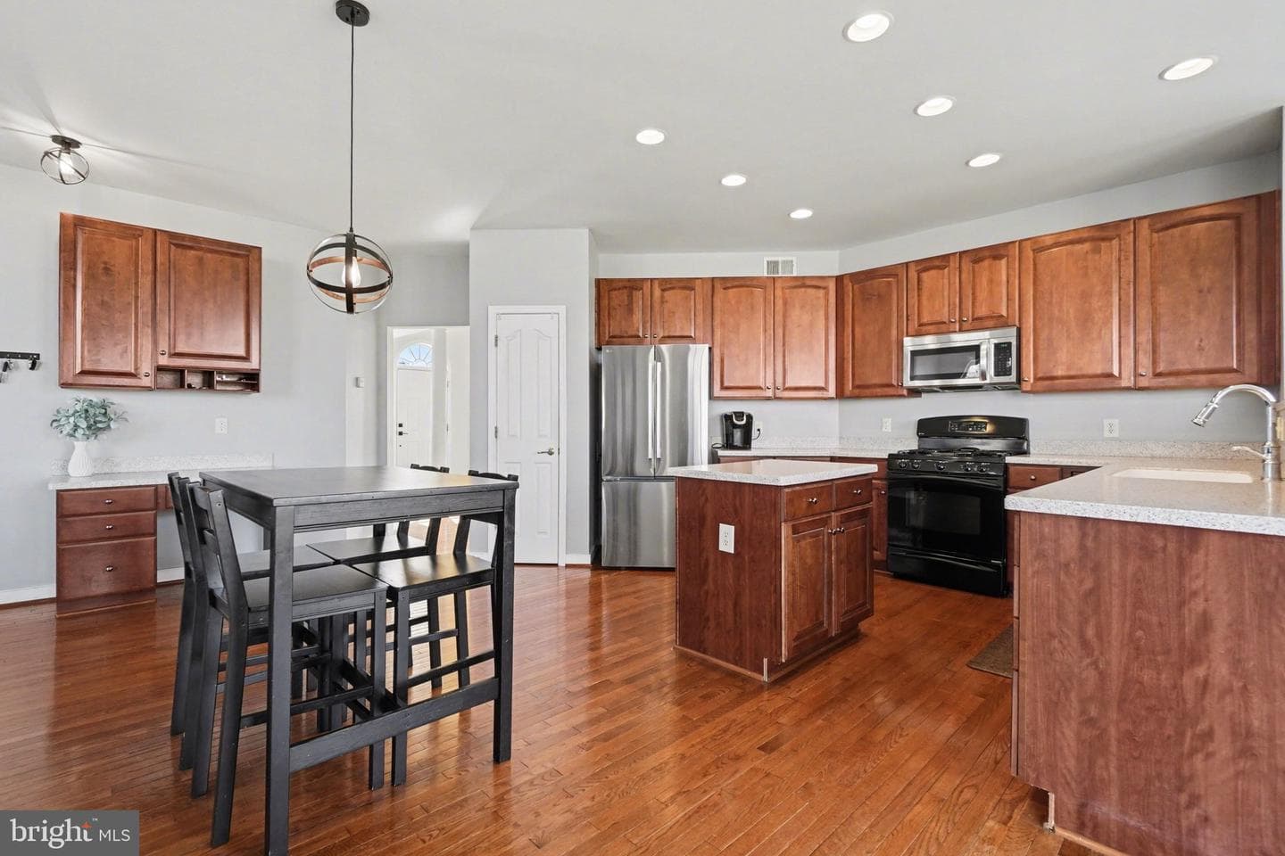 6039 Mountain View Drive photo 12