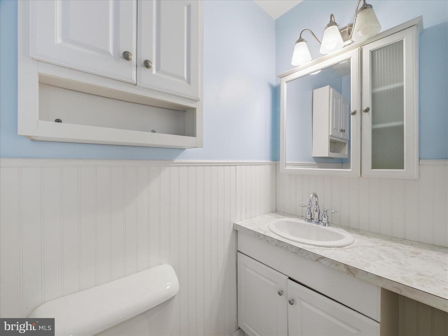 231 Fairview Avenue W photo 27