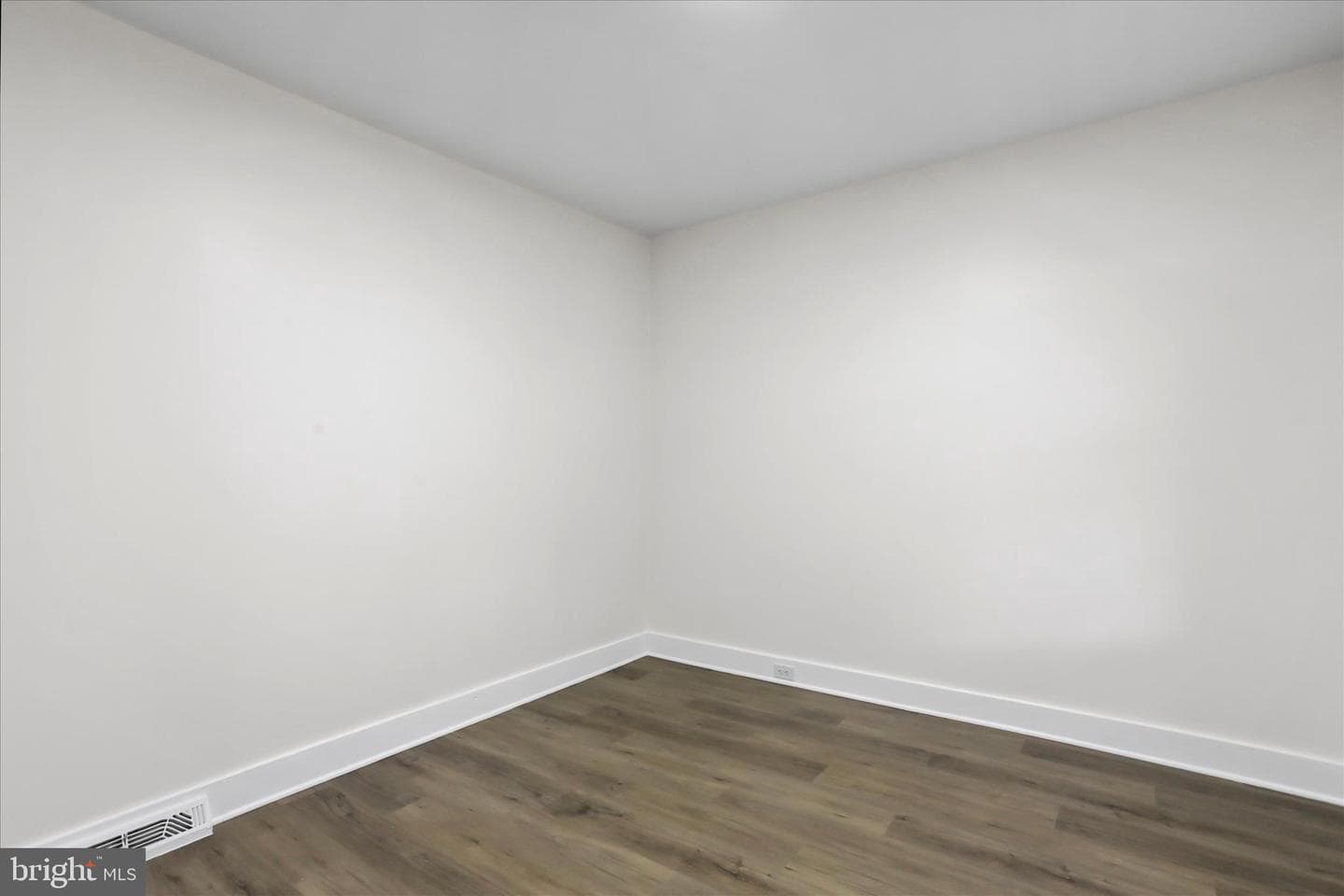 466 Lincoln Way East E photo 13