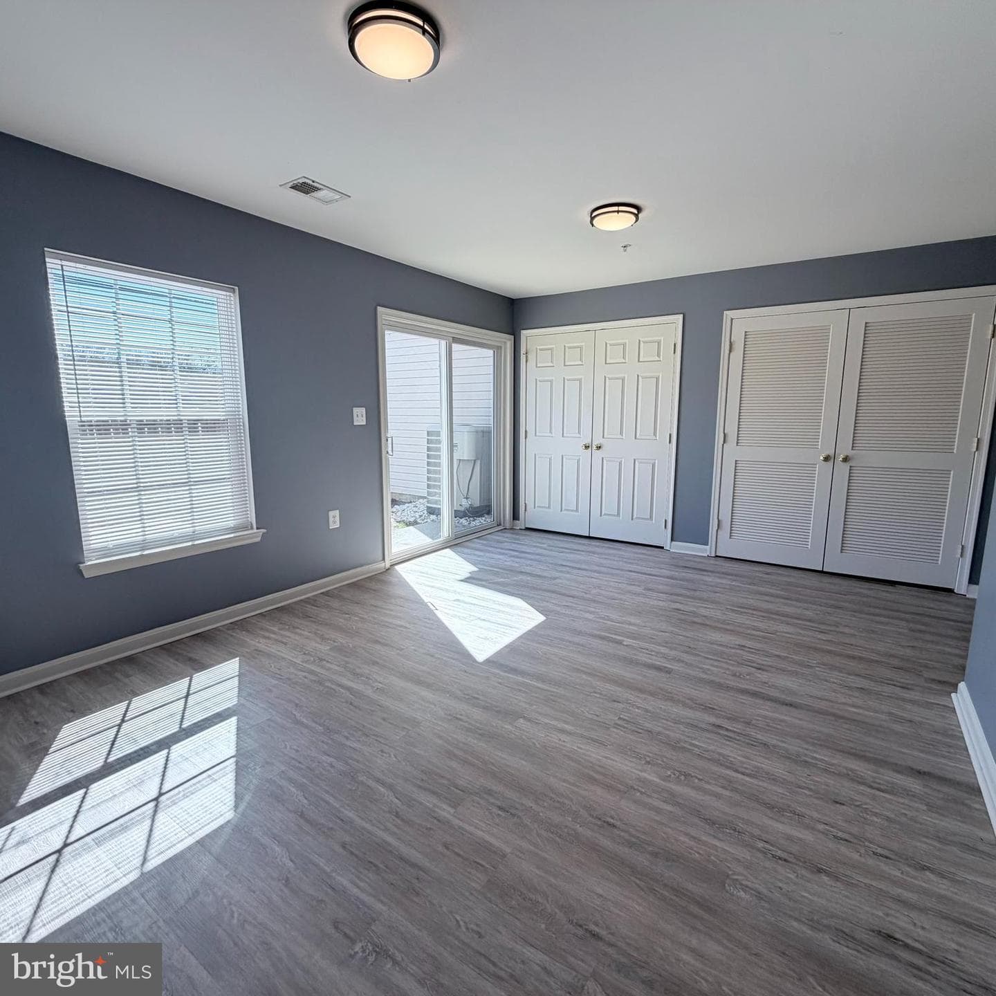 3361 Landmark Court photo 5