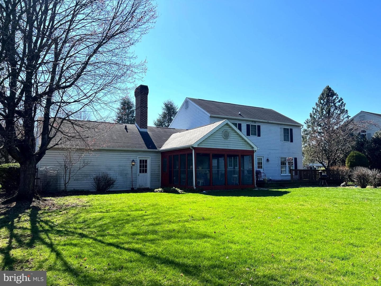 831 Rosewood Court photo 6