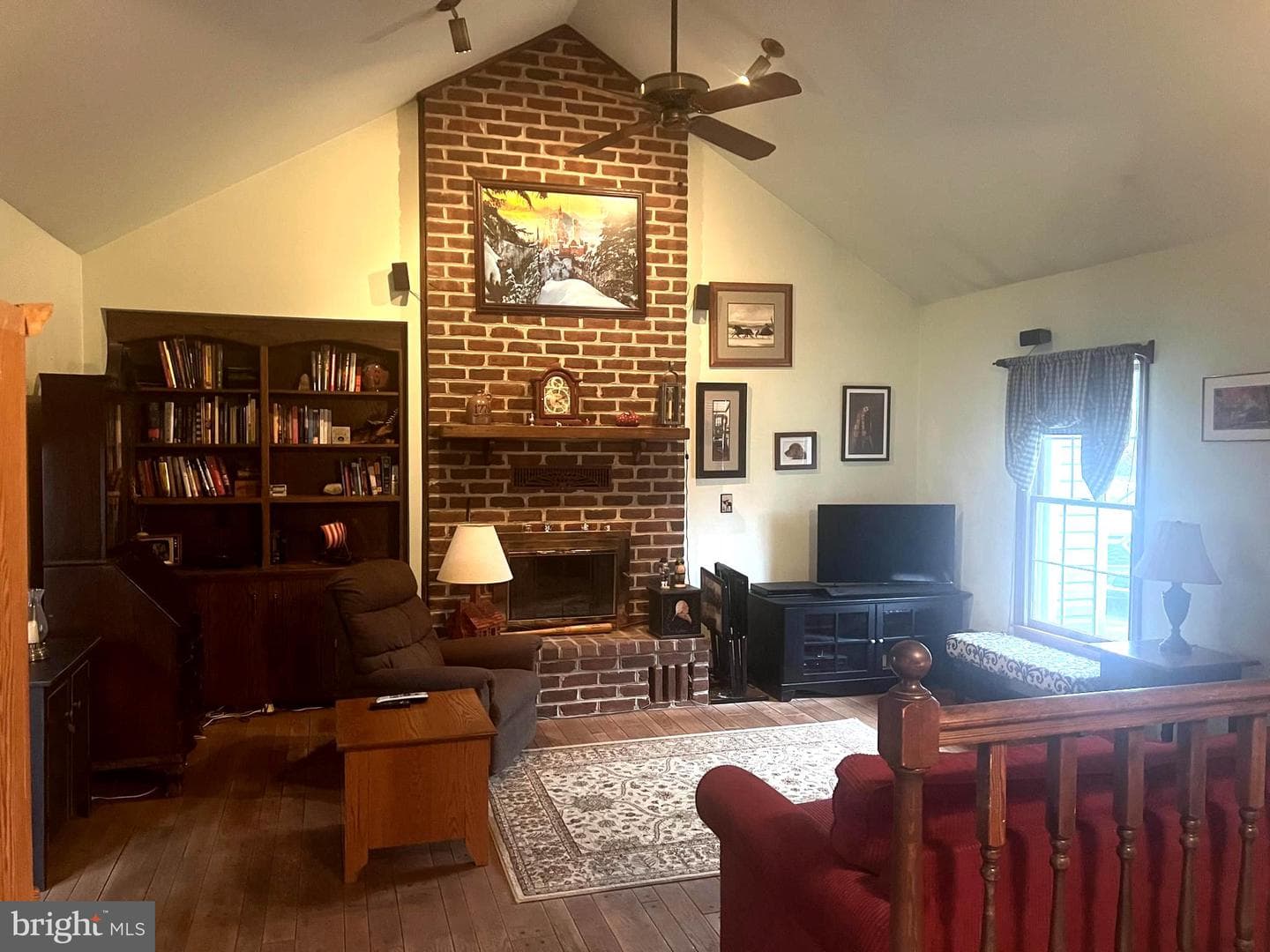 831 Rosewood Court photo 8