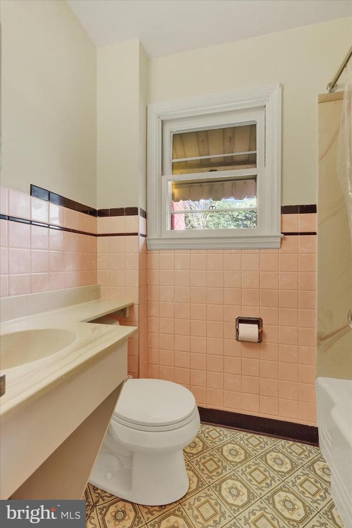 777 Blanchard Avenue photo 10