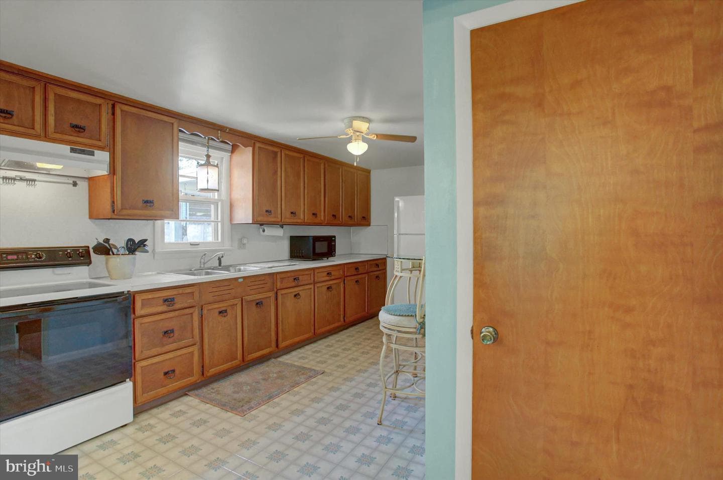 15586 Myers Drive photo 8