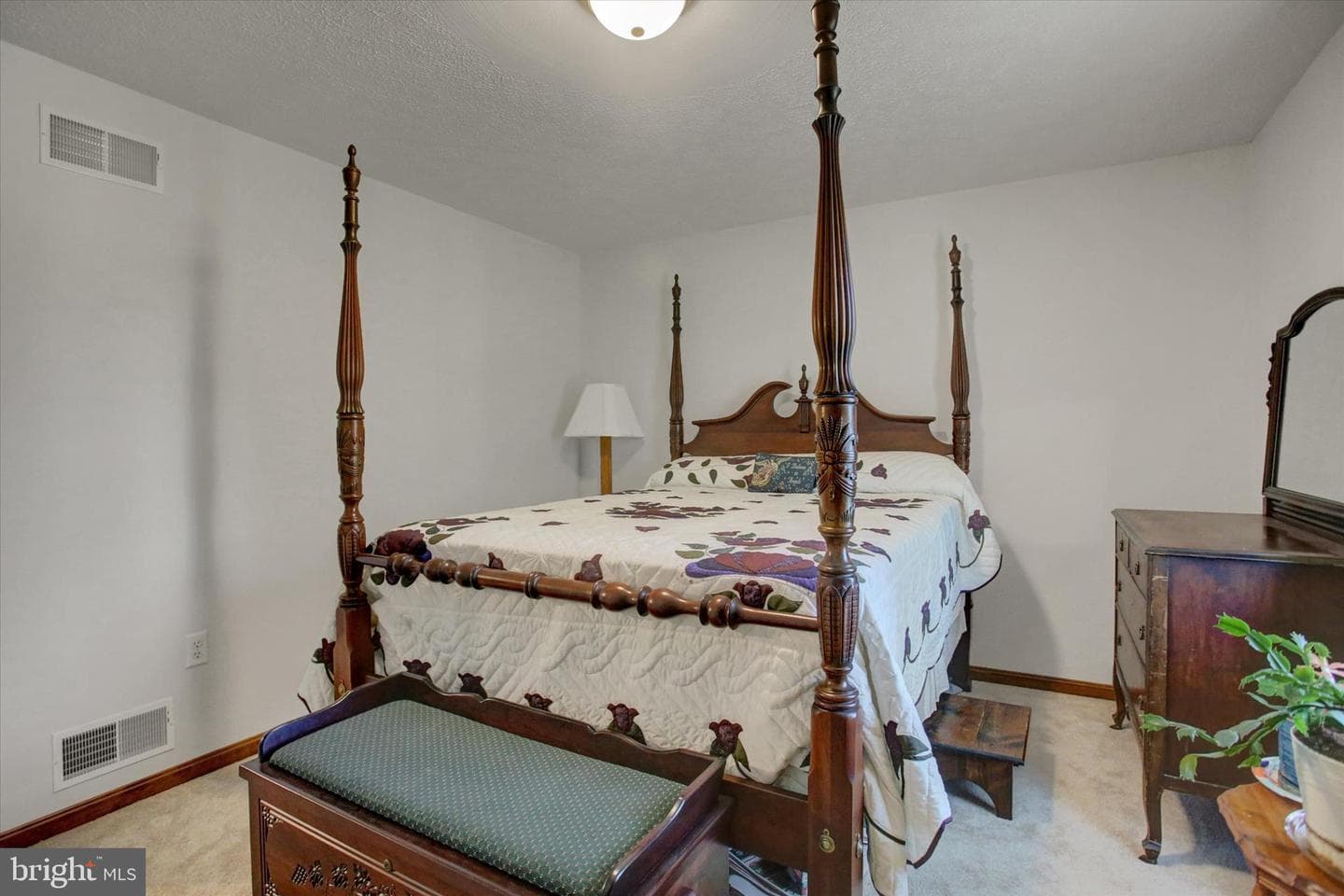 139 Central Way photo 17