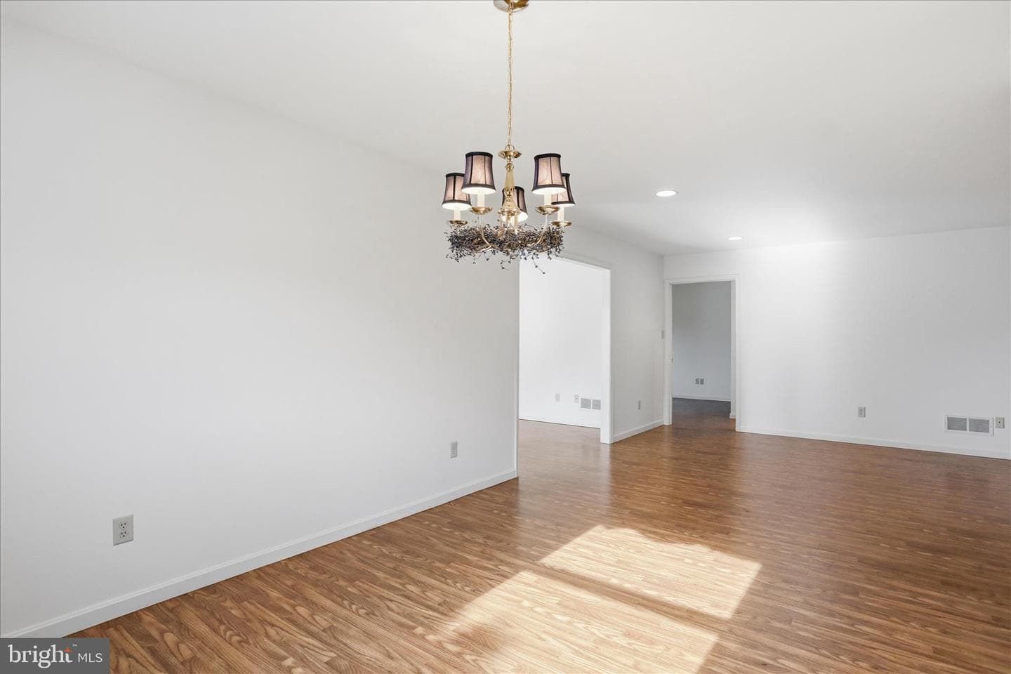 312 Woodvale Drive photo 14